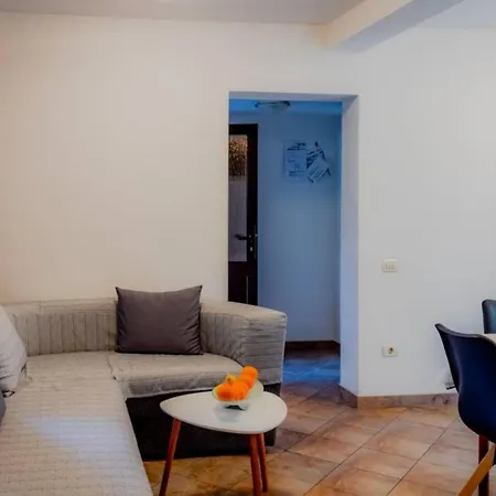 Comfort And Affordable Slavica Konukevi Pula