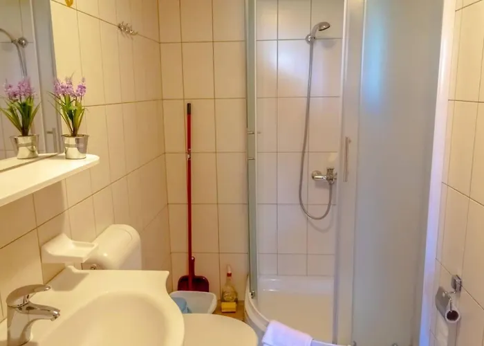 Comfort And Affordable Slavica בית הארחה