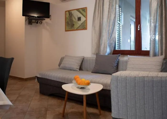 Comfort And Affordable Slavica בית הארחה פולה