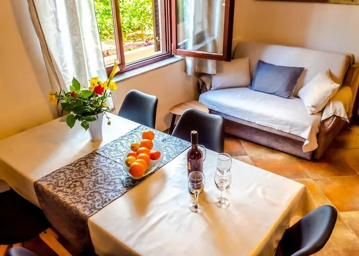 Konukevi Comfort And Affordable Slavica Pula